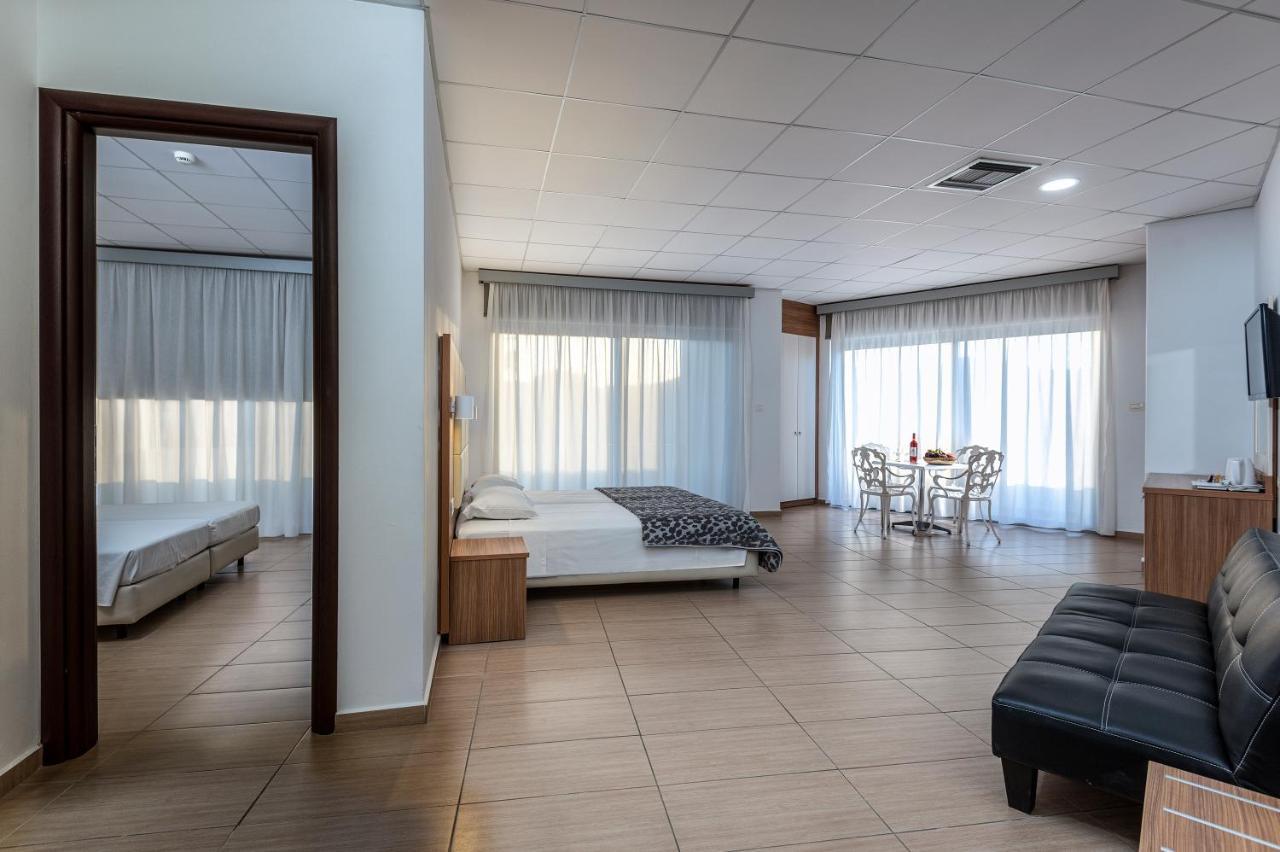 Royal Bay Suites Kefalos  Екстер'єр фото